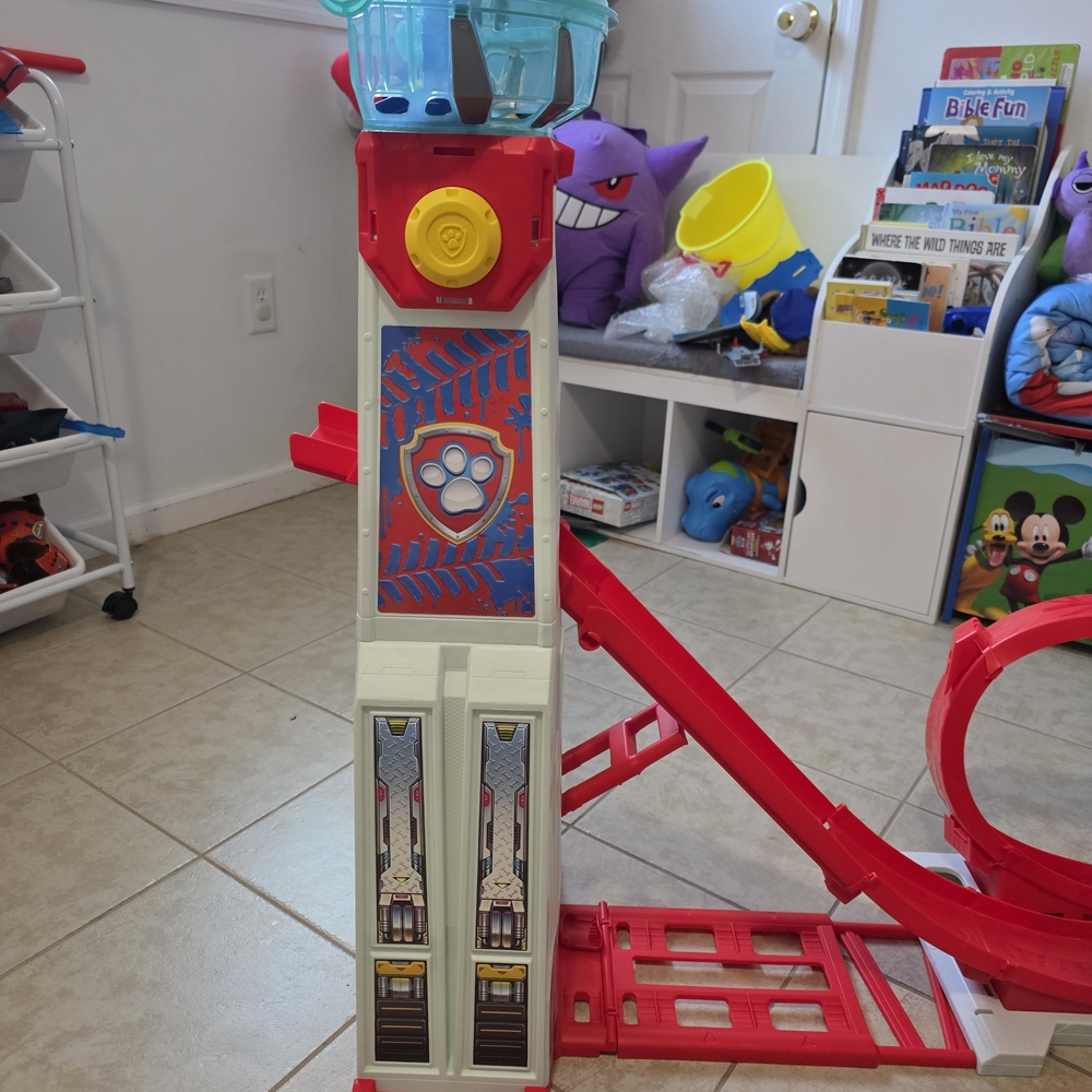 Paw Patrol Playset Tower with Red, Blue, Yellow, White Accents - Picture 2 of 4